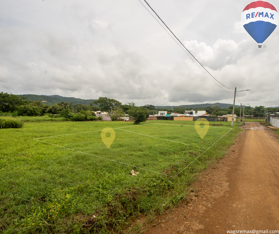 Resale lots at Villa San Juan - Image 2