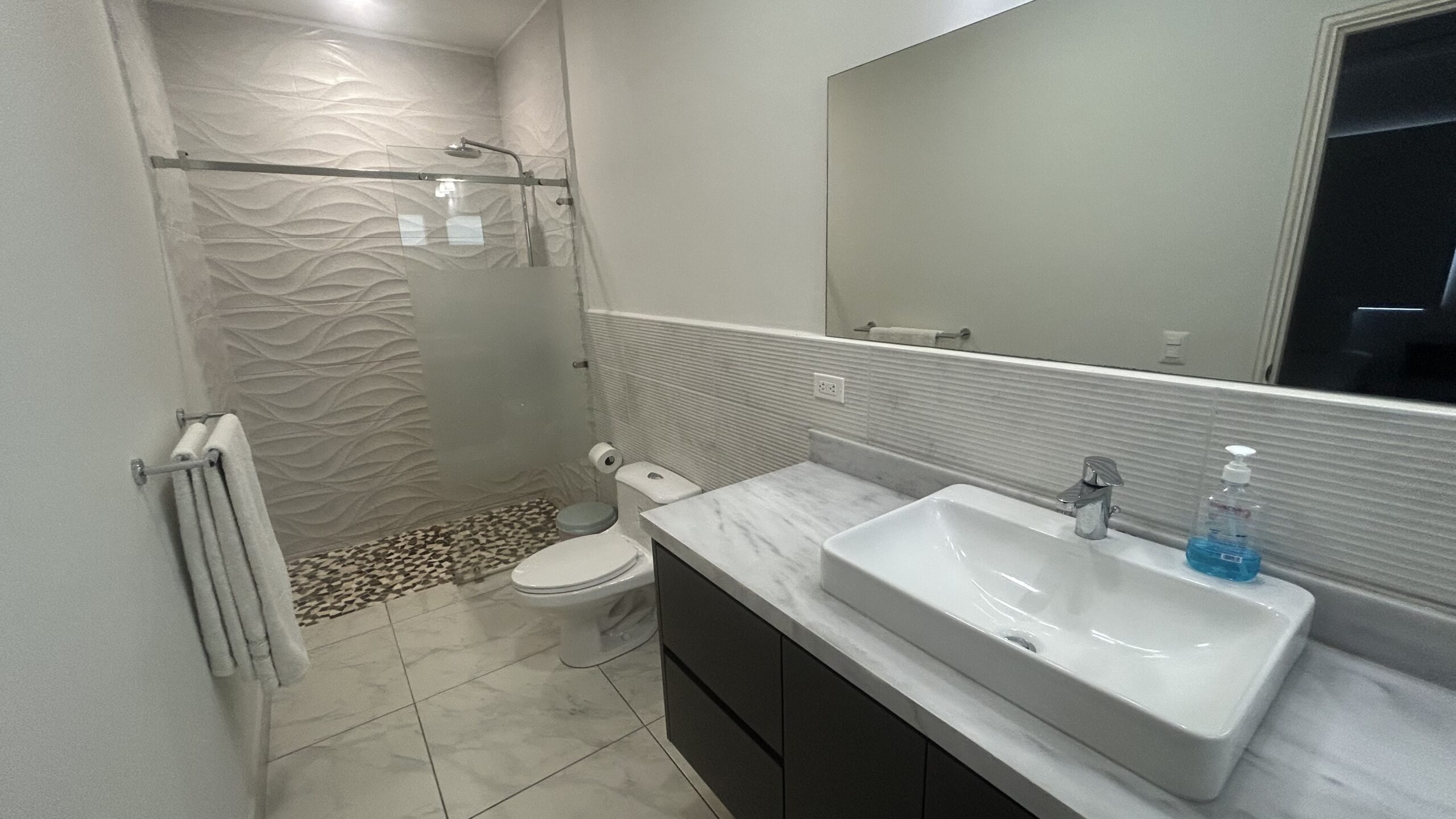 Upscale 3BD condo at Center of San Juan del Sur bay - Image 12